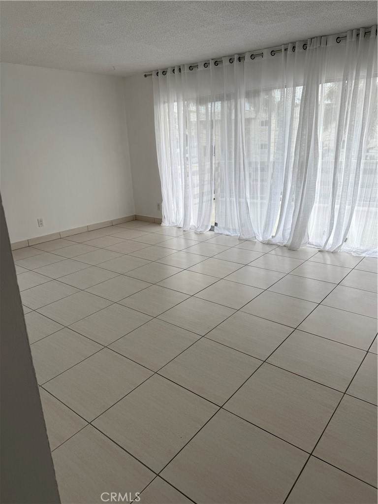 MLS #OC25268717 image #8