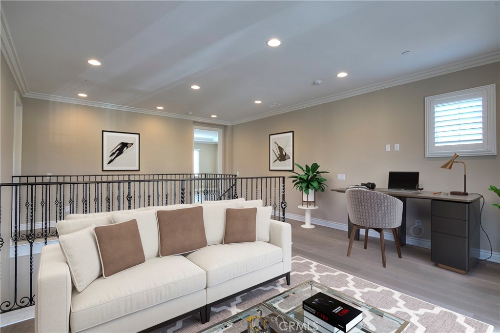 MLS #OC25268722 image #1