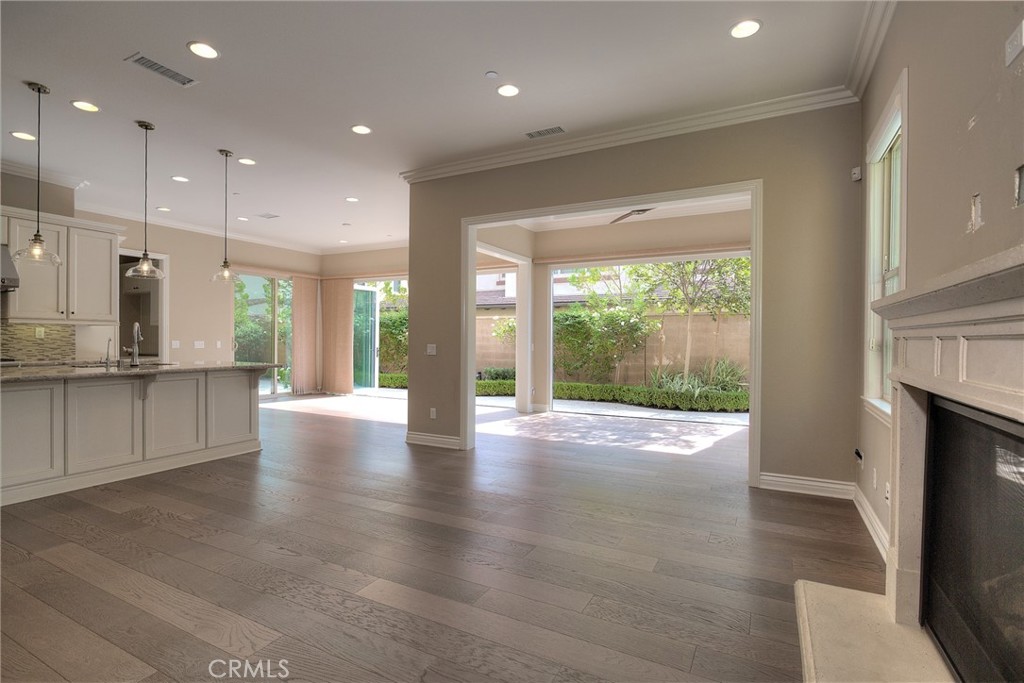 MLS #OC25268722 image #12