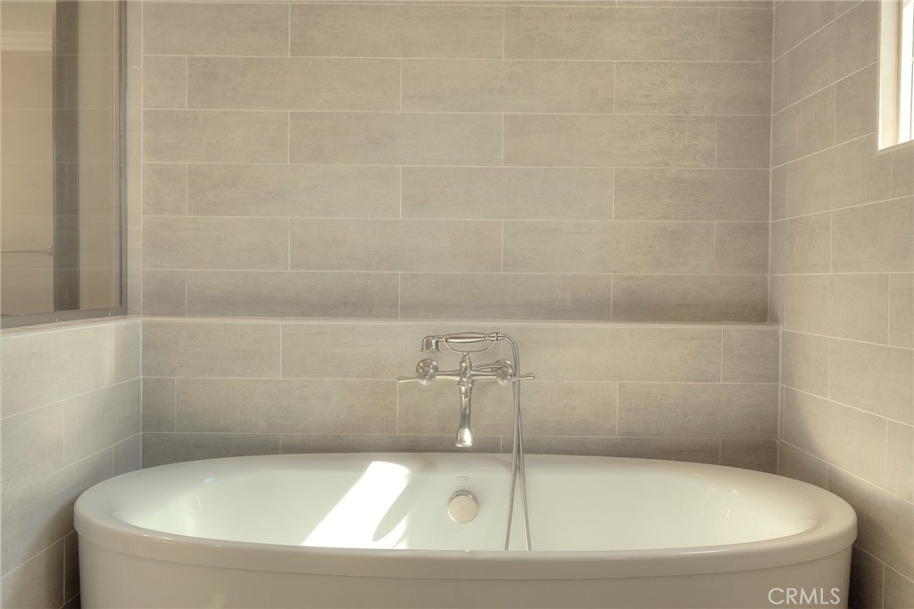 MLS #OC25268722 image #17