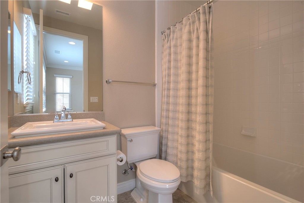 MLS #OC25268722 image #34