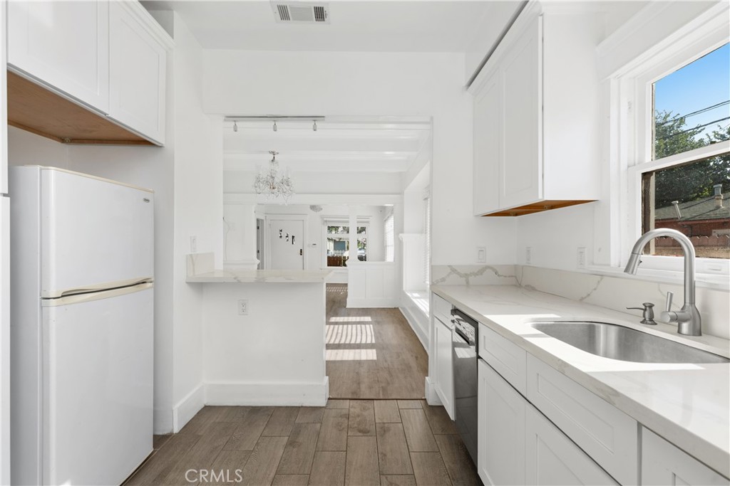 MLS #OC25268740 image #15