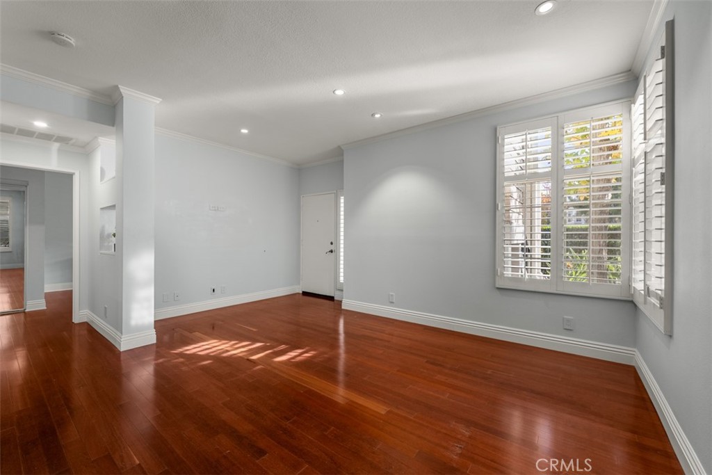 MLS #OC25268747 image #12