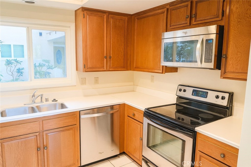 MLS #OC25268759 image #4