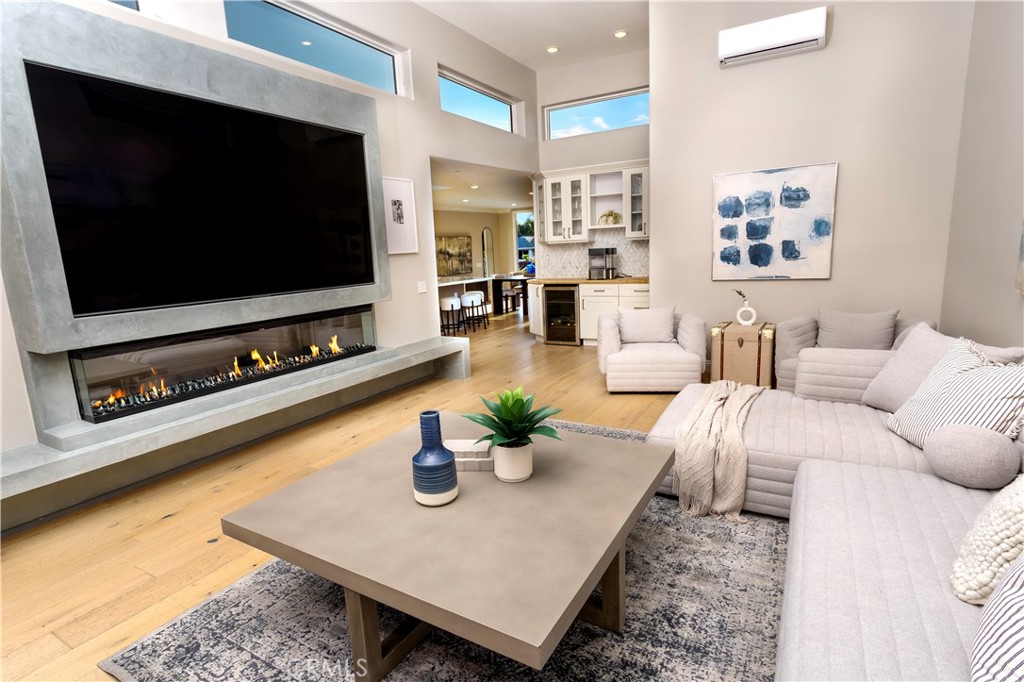 MLS #OC25268761 image #13