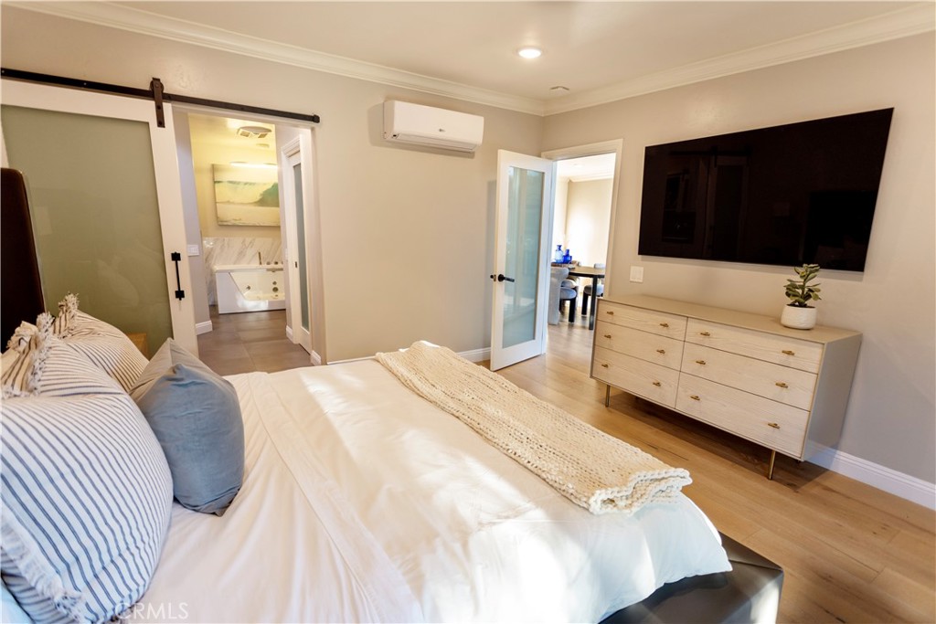 MLS #OC25268761 image #16