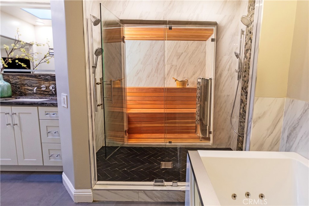 MLS #OC25268761 image #21