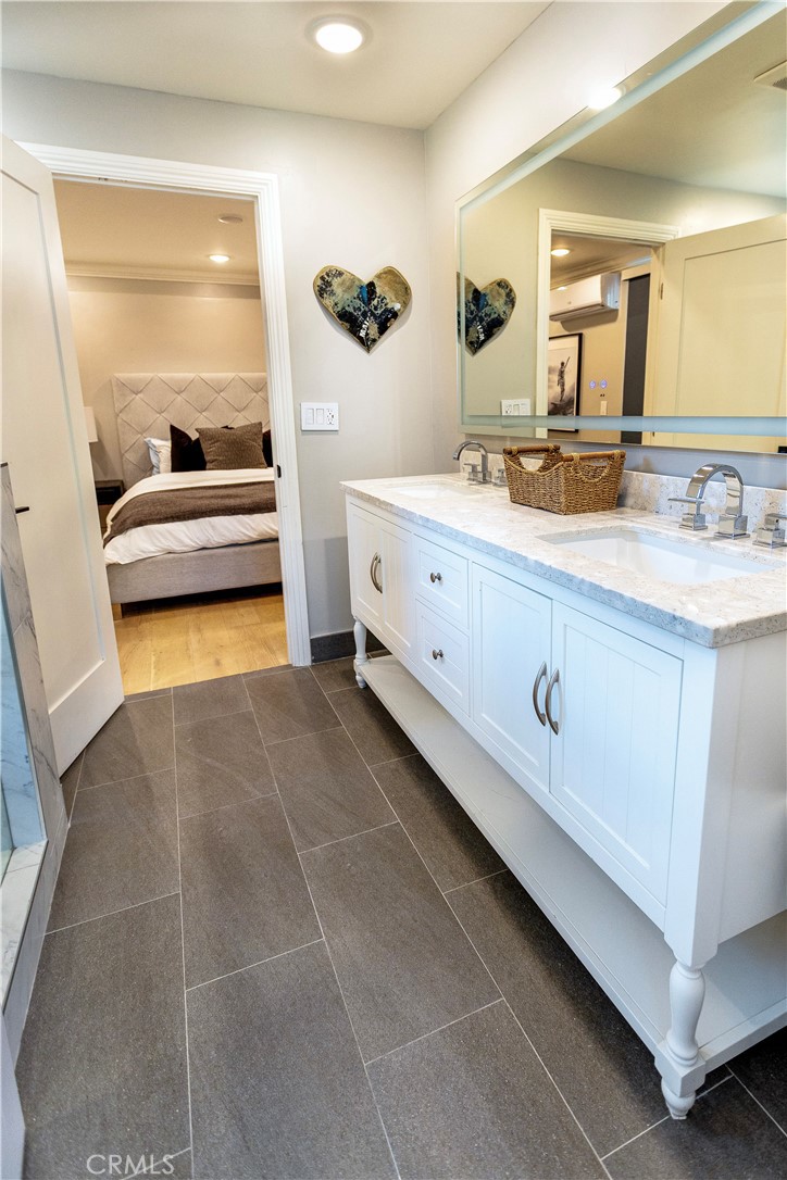 MLS #OC25268761 image #34