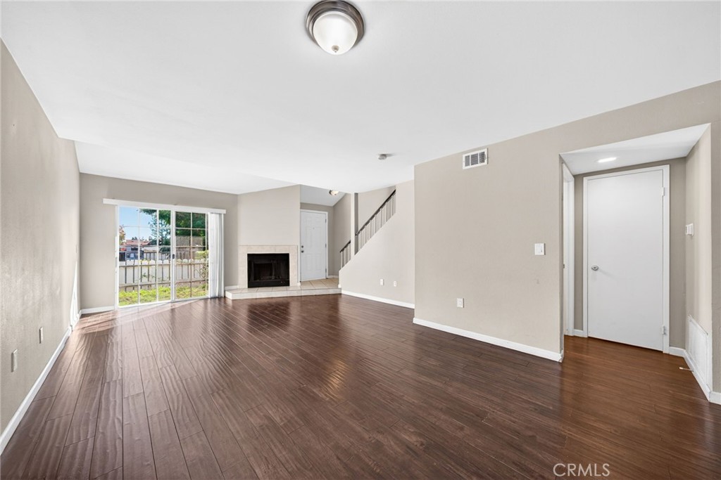 MLS #OC25268772 image #6