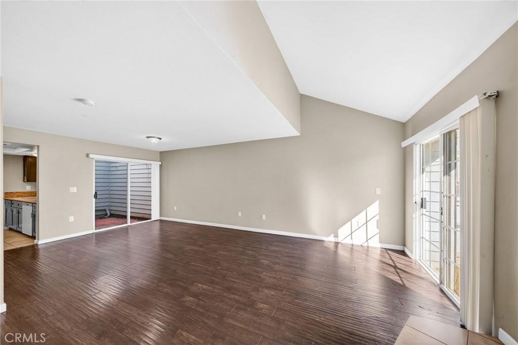 MLS #OC25268772 image #8