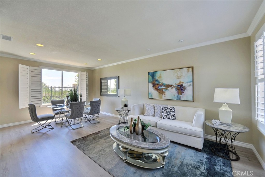 MLS #OC25268825 image #1