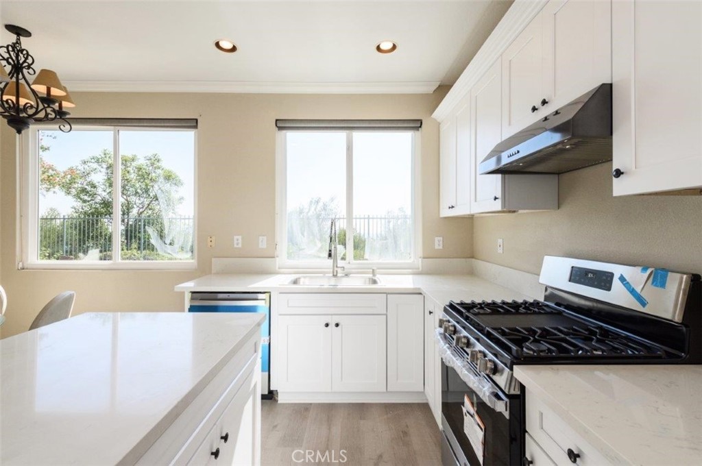 MLS #OC25268825 image #10