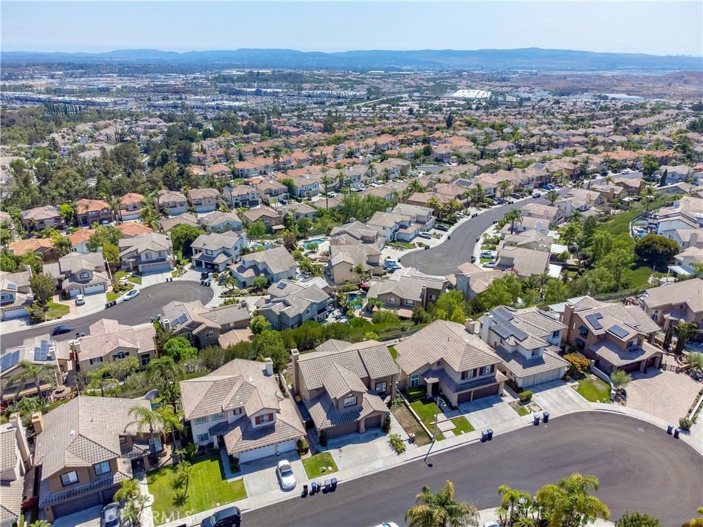 MLS #OC25268825 image #29