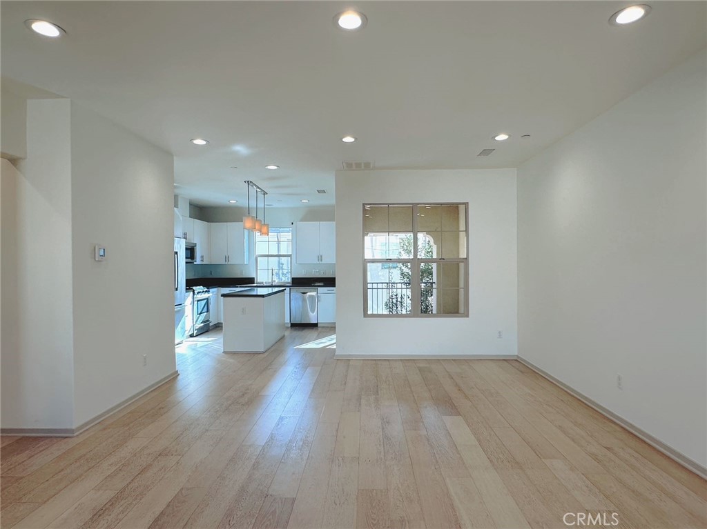 MLS #OC25268828 image #6