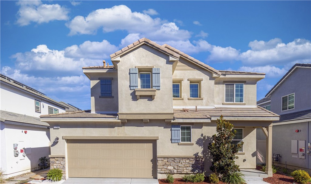 MLS #OC25268856 image #0