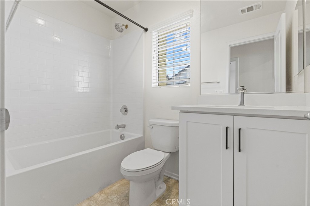 MLS #OC25268856 image #12