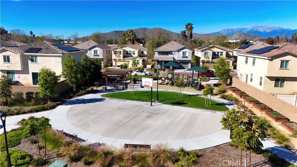 MLS #OC25268856 image #17