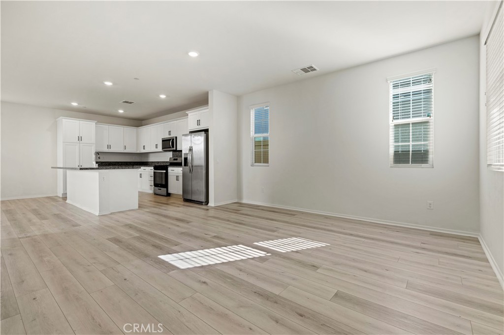 MLS #OC25268856 image #2