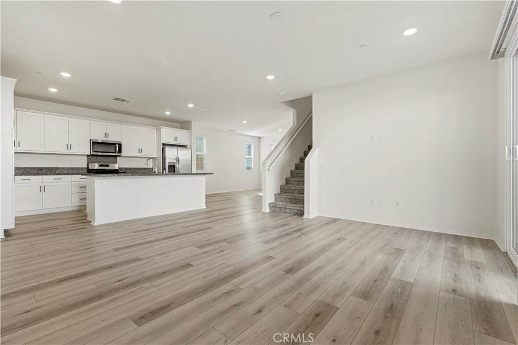 MLS #OC25268856 image #4