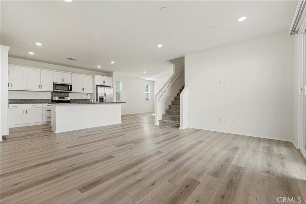 MLS #OC25268856 image #5