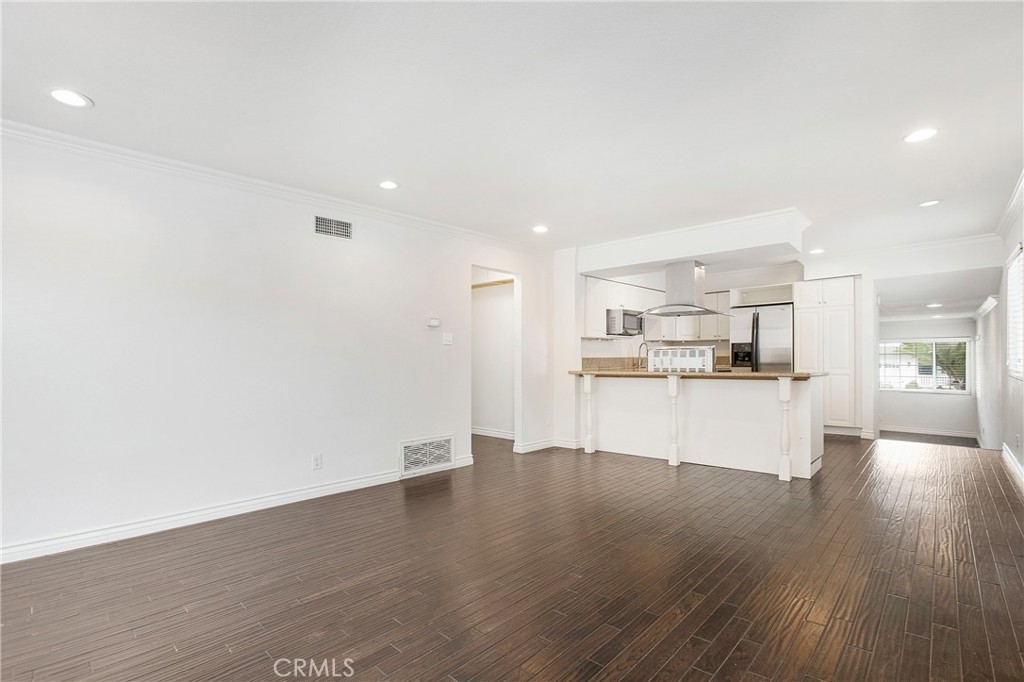 MLS #OC25268889 image #10