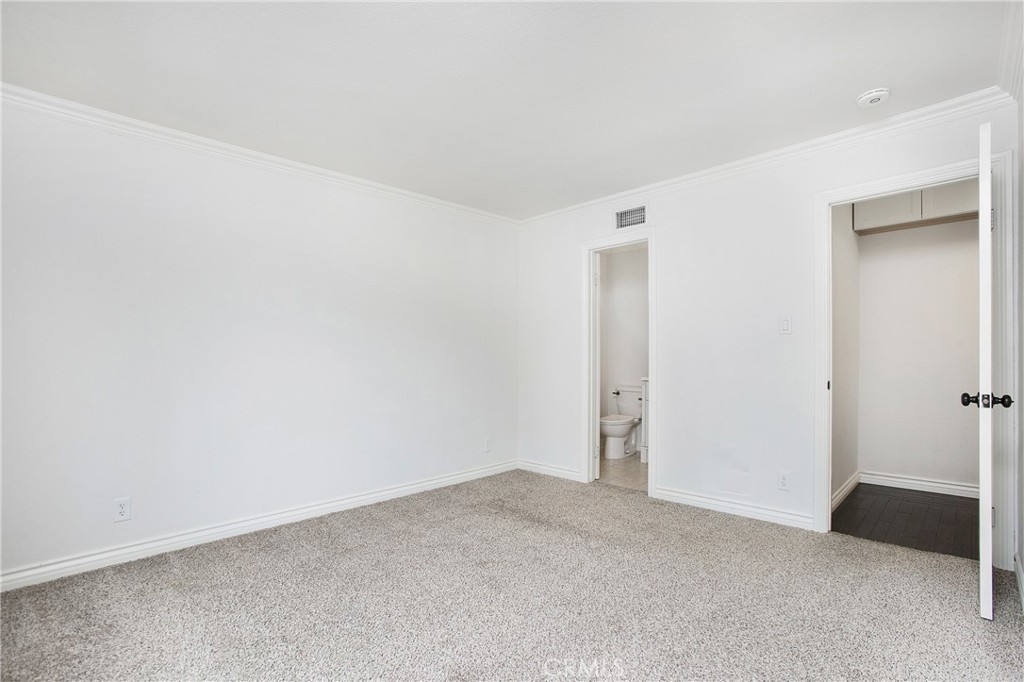 MLS #OC25268889 image #15