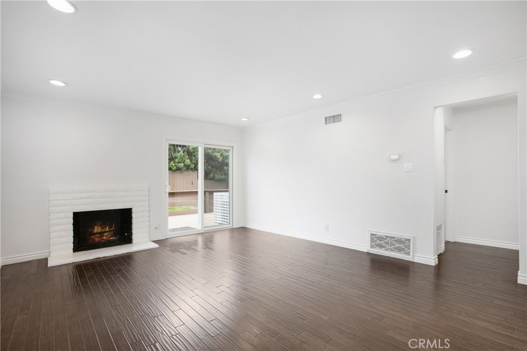 MLS #OC25268889 image #7