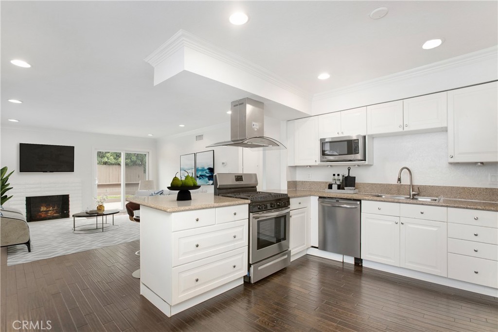 MLS #OC25268889 image #8