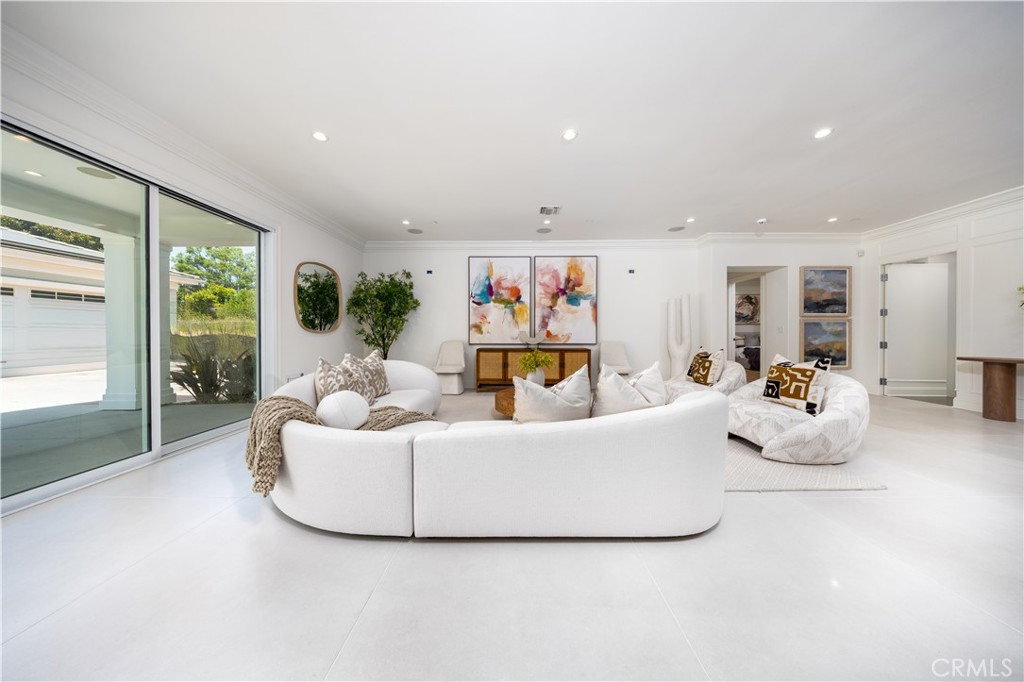 MLS #OC25268921 image #19