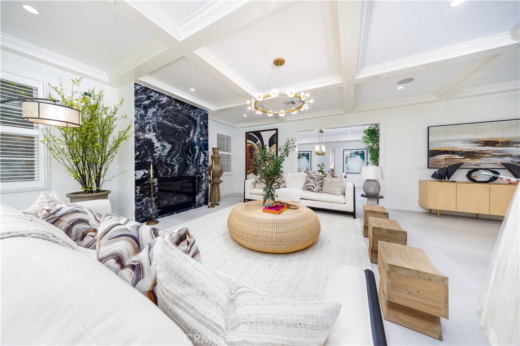 MLS #OC25268921 image #8