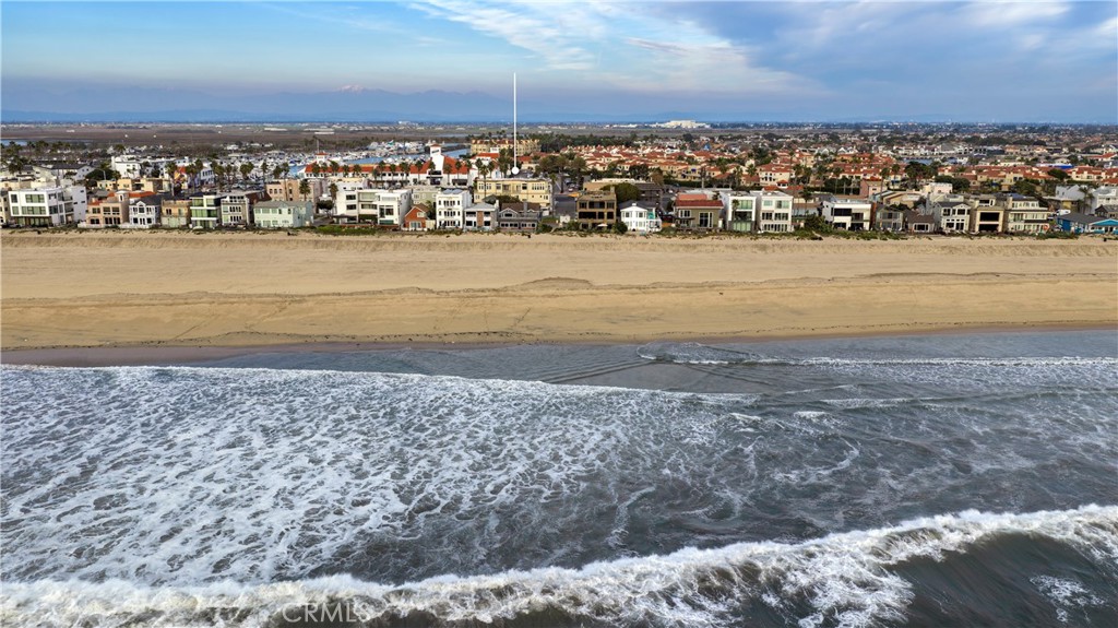 MLS #OC25268924 image #1