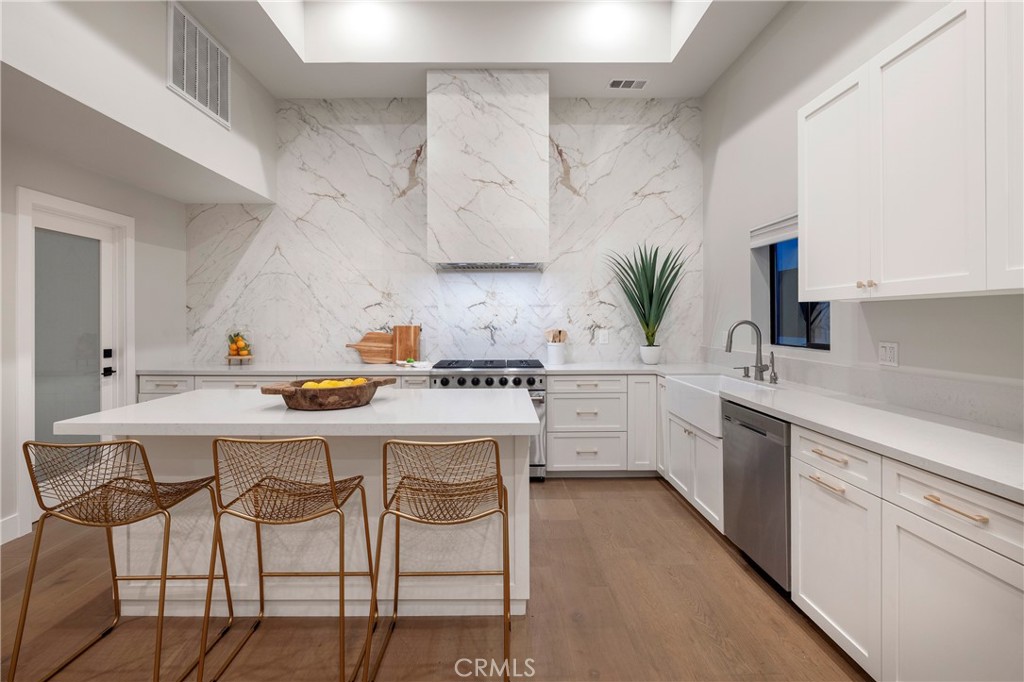 MLS #OC25268924 image #27