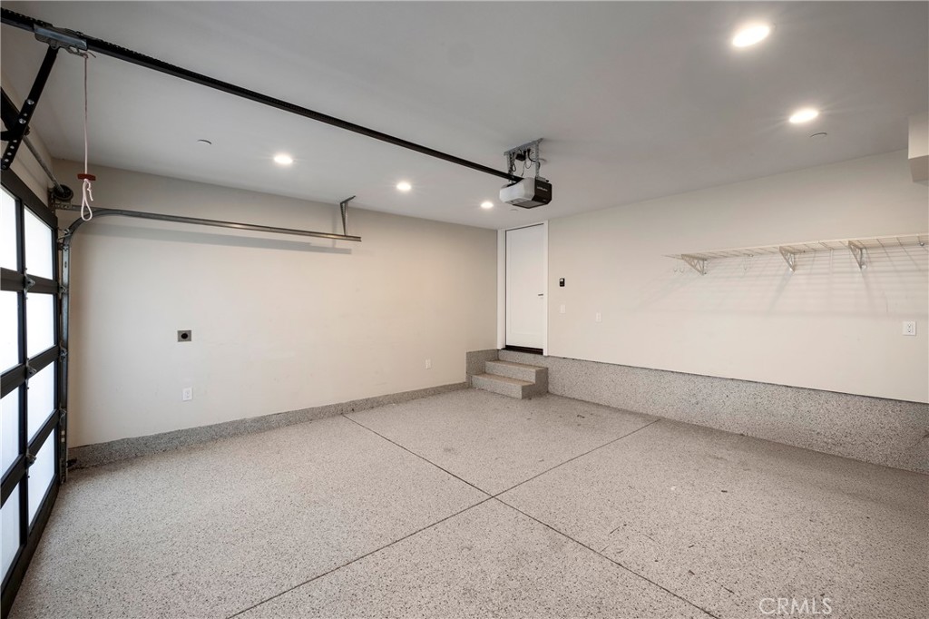 MLS #OC25268924 image #32