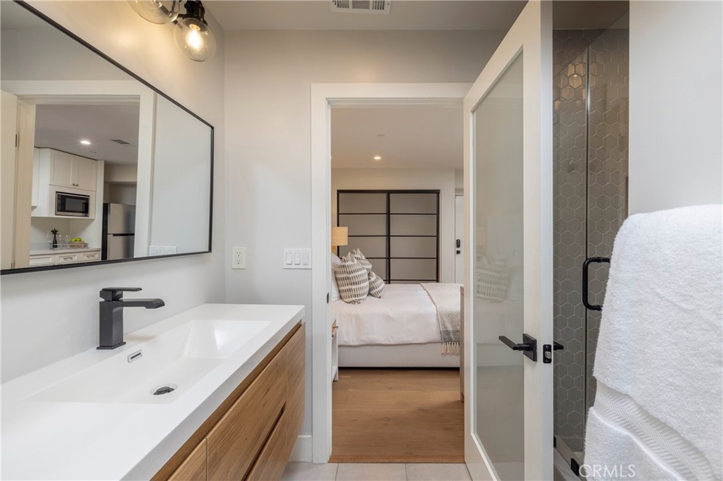 MLS #OC25268924 image #6