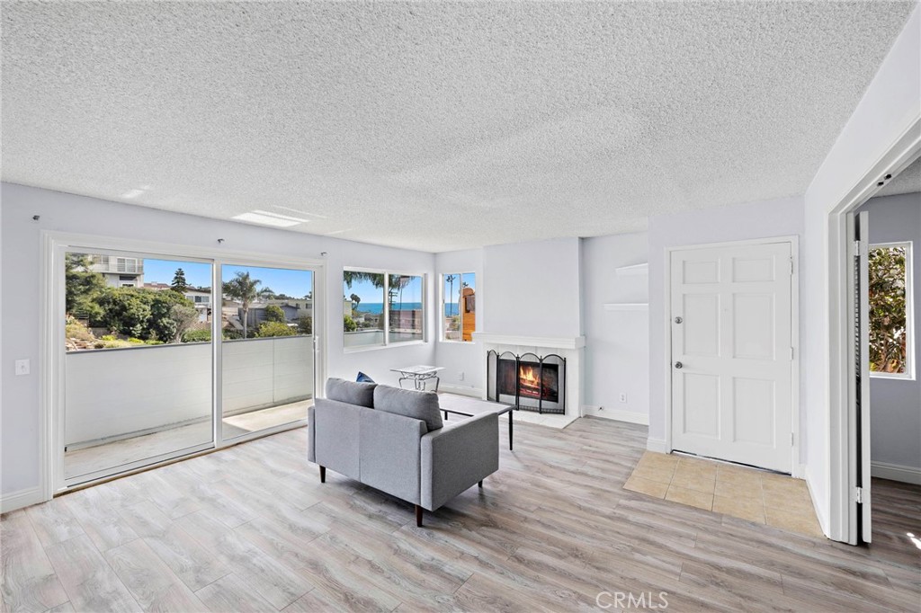 MLS #OC25268927 image #4