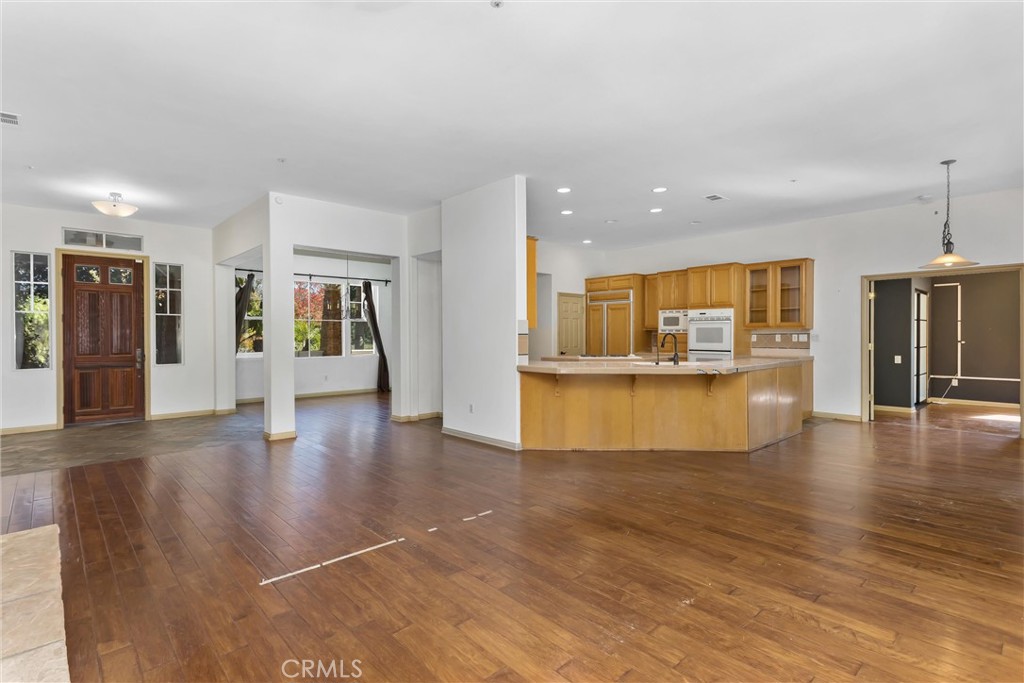 MLS #OC25268953 image #12