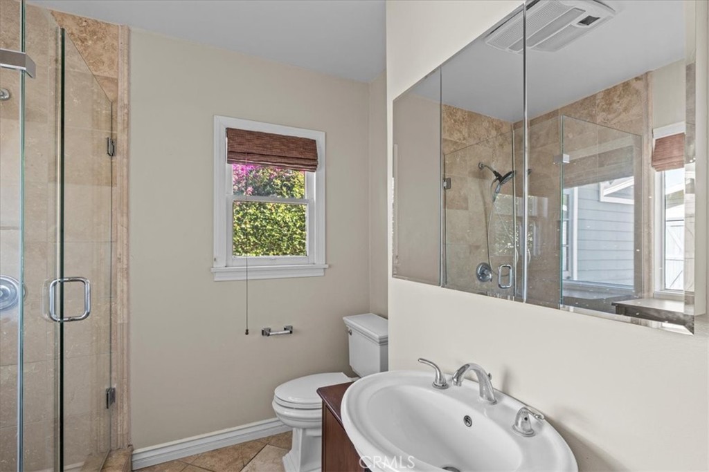 MLS #OC25268967 image #16