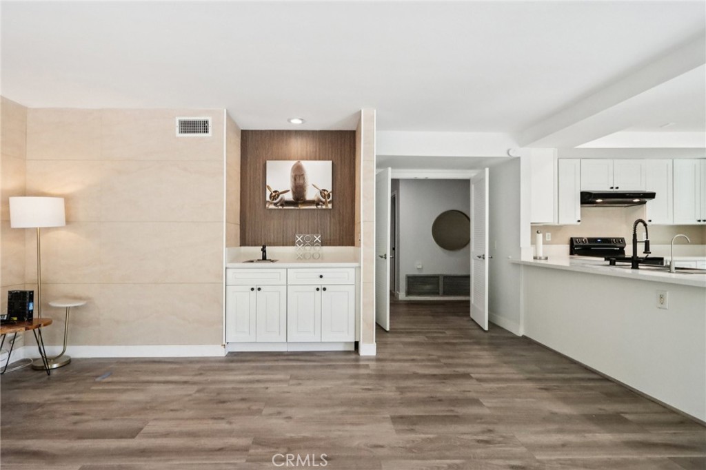 MLS #OC25269026 image #14