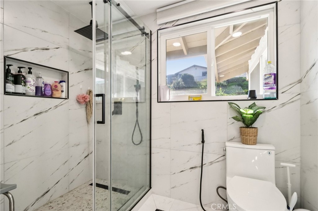 MLS #OC25269026 image #18