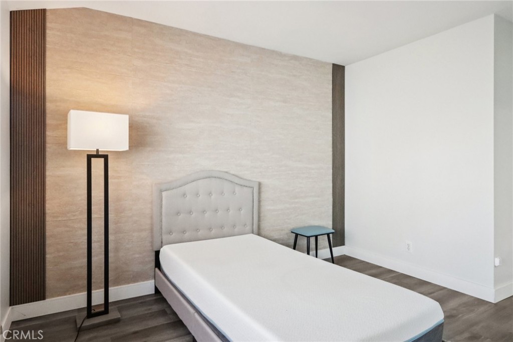 MLS #OC25269026 image #21