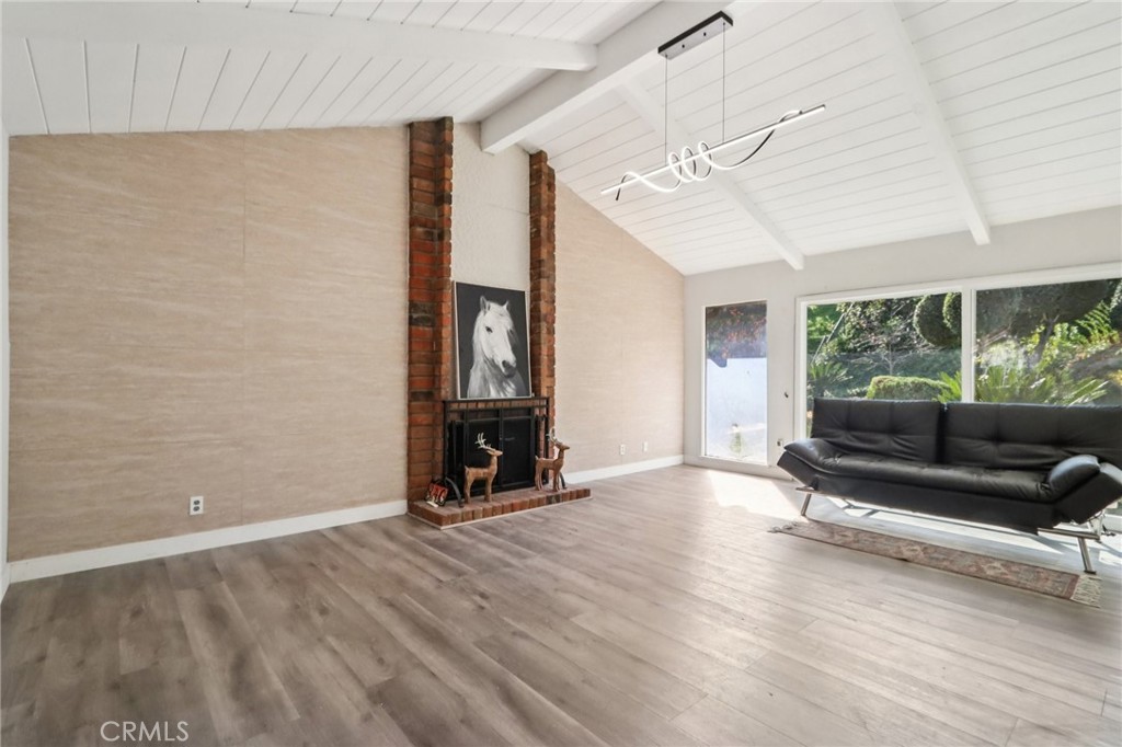 MLS #OC25269026 image #4