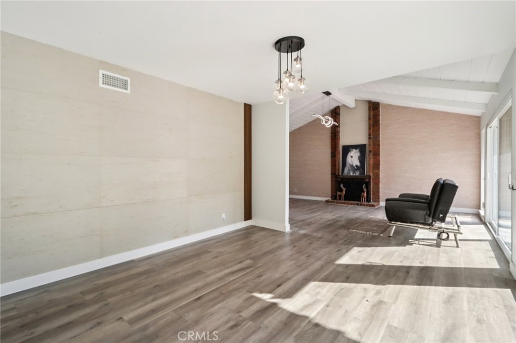 MLS #OC25269026 image #6