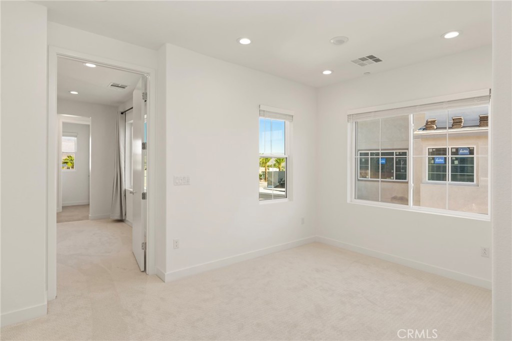 MLS #OC25269027 image #10