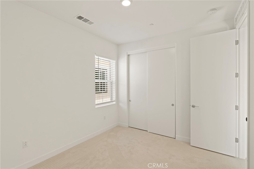 MLS #OC25269027 image #15