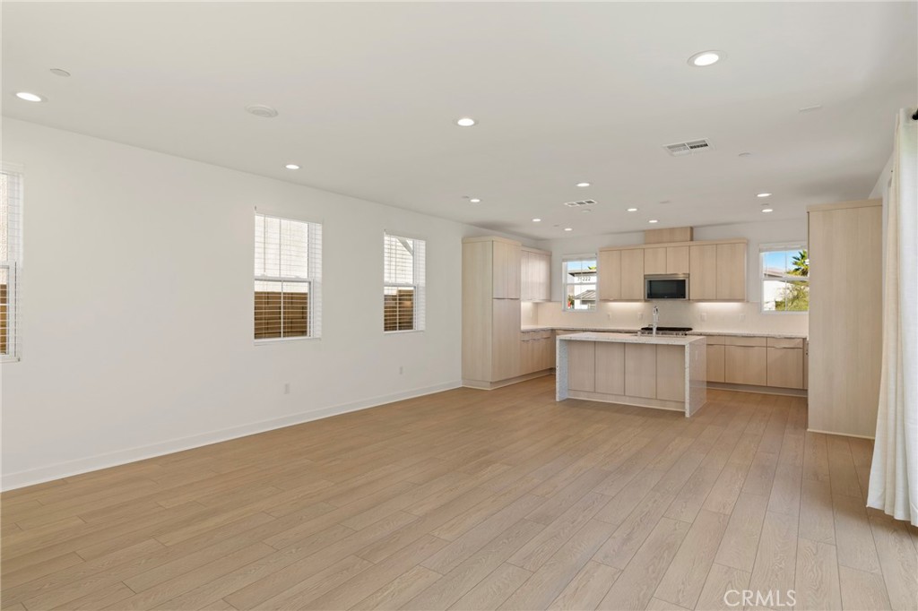 MLS #OC25269027 image #2