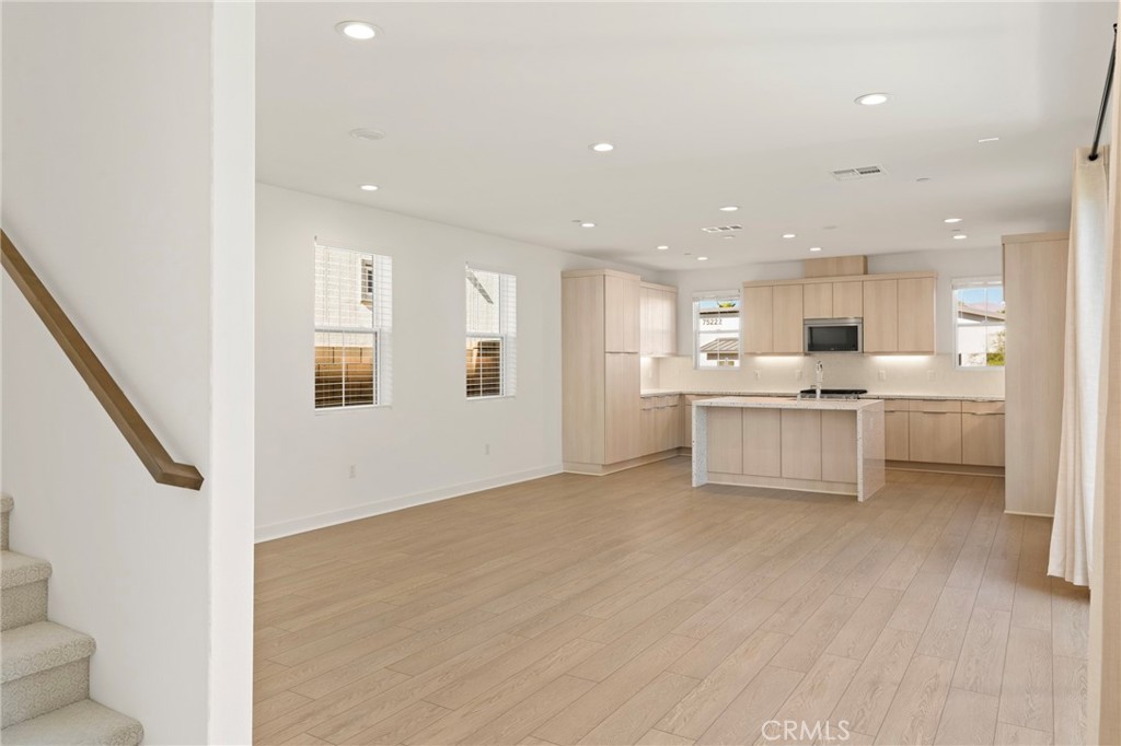 MLS #OC25269027 image #3