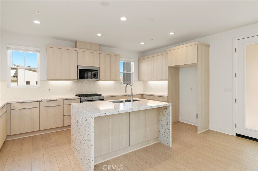 MLS #OC25269027 image #4