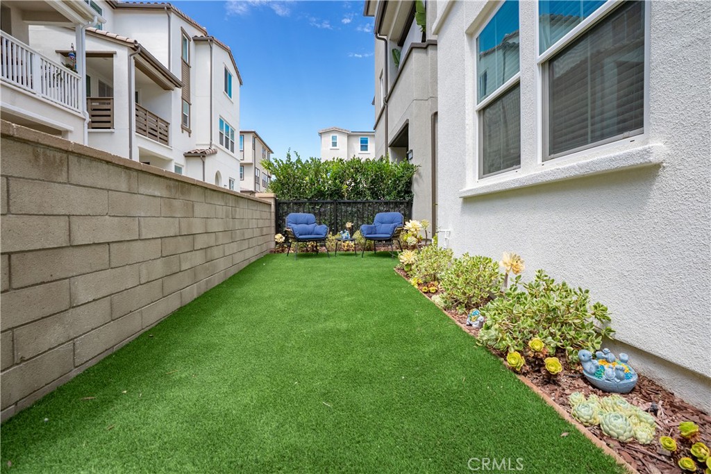 MLS #OC25269066 image #32