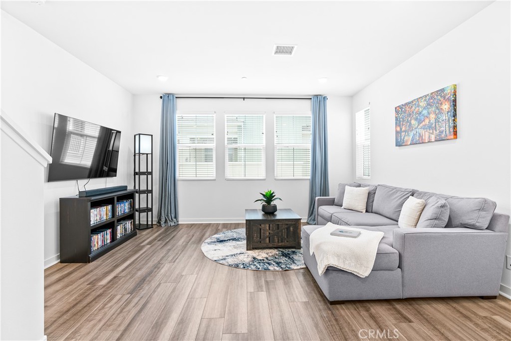 MLS #OC25269066 image #6