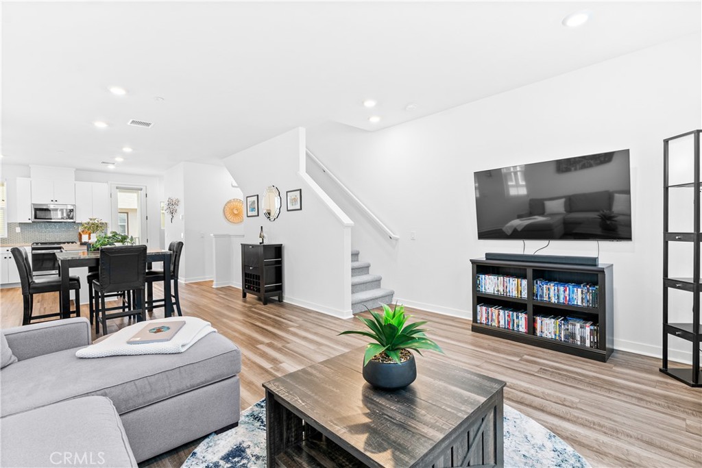 MLS #OC25269066 image #7